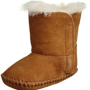 NWOT Ugg Caden Snow Boot in Chestnut, Size 4